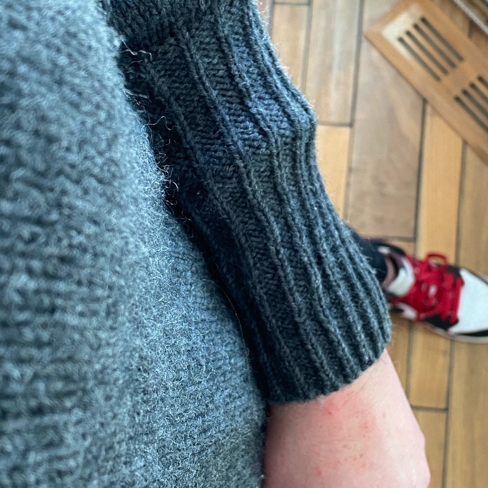 NWOT GAP sweater - Picture 3 of 3
